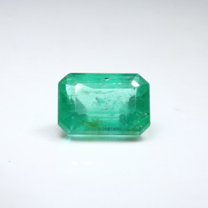 Zambian Emerald / Panna - 2.10 Carat / 2.25 Ratti