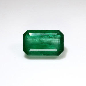 Zambian Emerald / Panna - 3.77 Carat / 4.00 Ratti