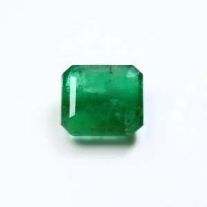 Zambian Emerald / Panna - 15.65 Carat / 17.00 Ratti